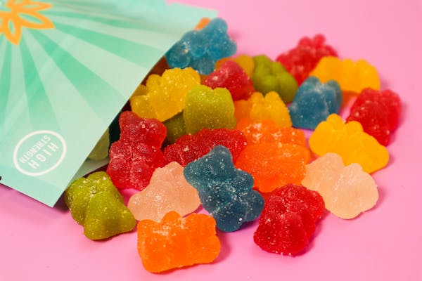 Top Benefits of Orange Dispensary-Grade Delta 9 Gummies Edibles